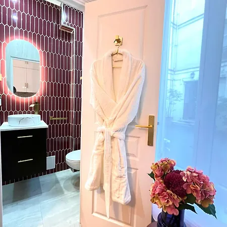 Apartment Design Chic Paris