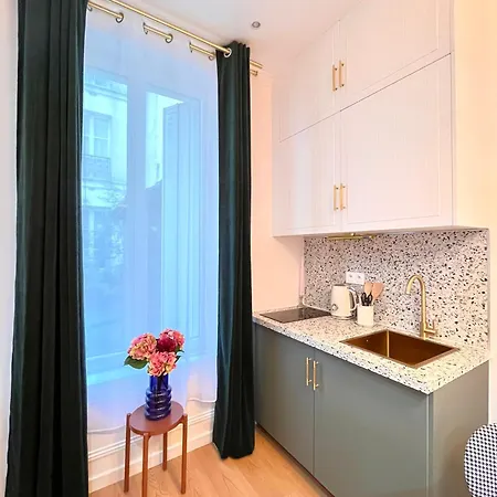 Design Chic Apartment Paris